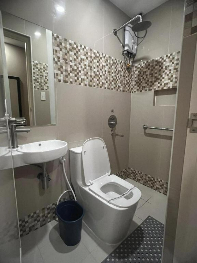 Bathroom 5, Hotel Sogo Davao, Davao City