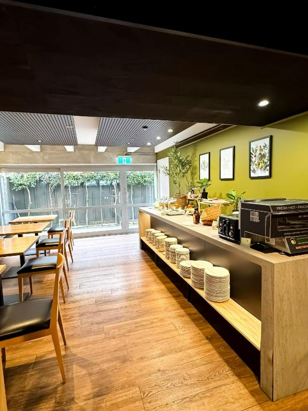 Food & Drinks 3, Noa Hotel, Waitakere
