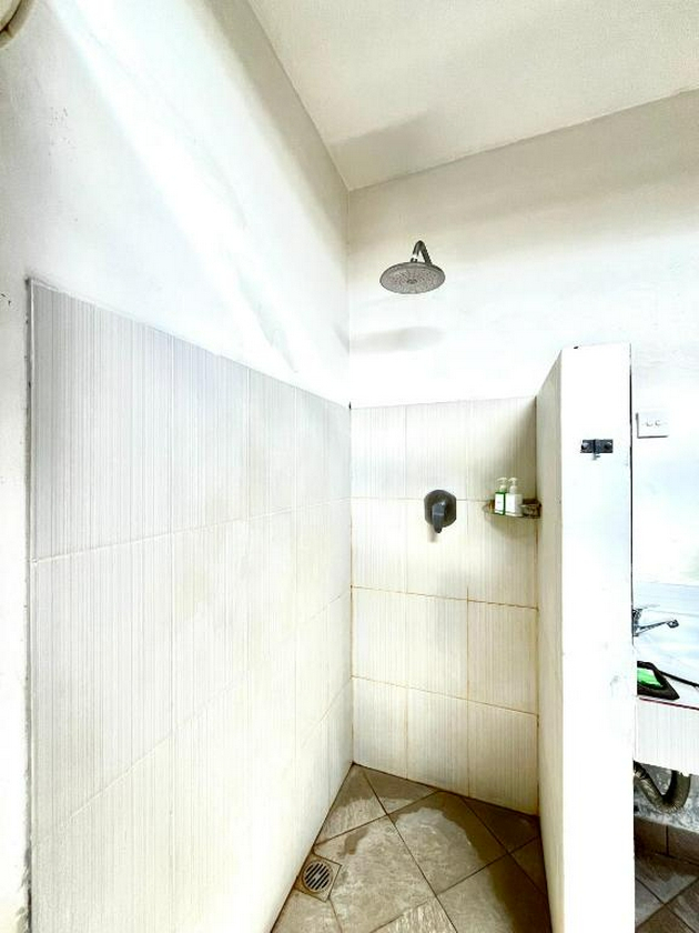 Bathroom 5, Pererenan Nengah Guesthouse Canggu, Badung