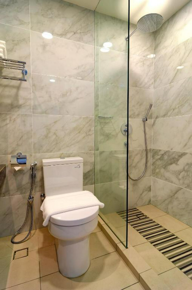 Bathroom 5, The Klagan Hotel, Kota Kinabalu