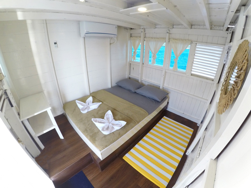 Komodo Private Sailing Tour with Premium Meals