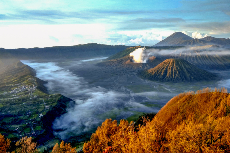  2D1N Bromo and Ijen Crater Private Hiking Tour from Malang