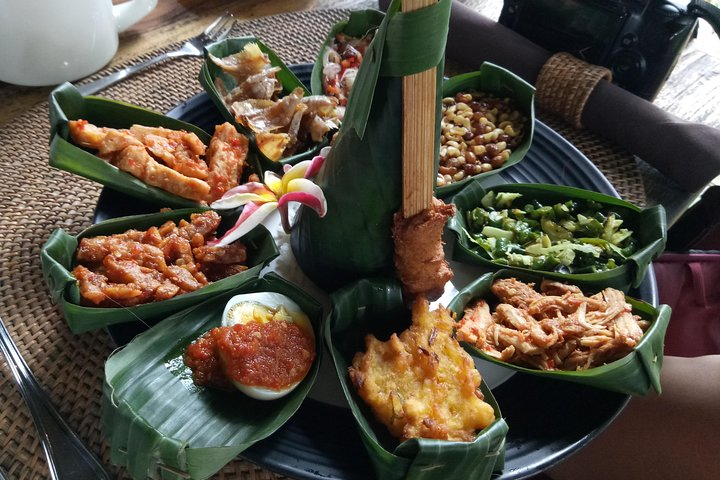 Cooking Class in Ubud with Visit to Monkey Forest and Rice Terrace
