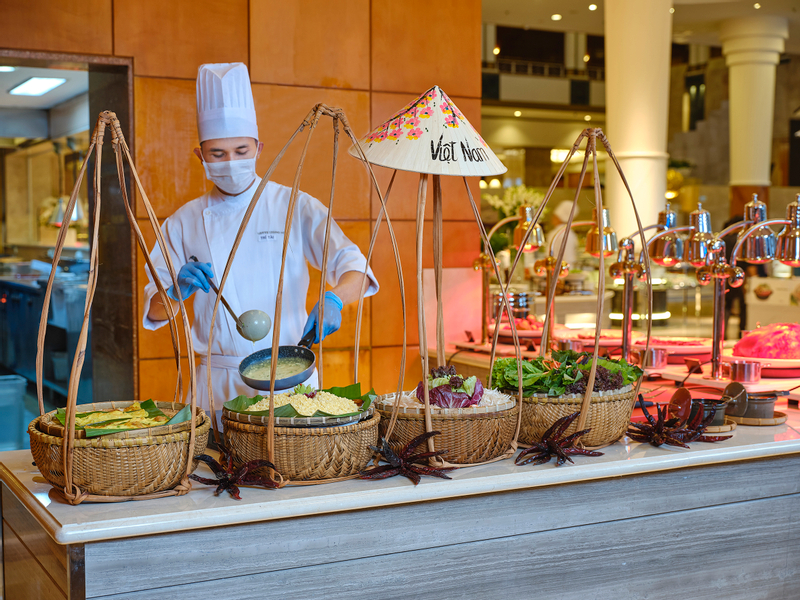Seafood Buffet and Free Flow Drink at LOTTE Hotel Saigon