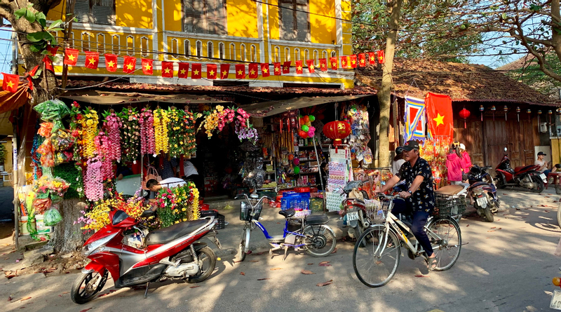 Hoi An City and Food Tour with Foot Massage