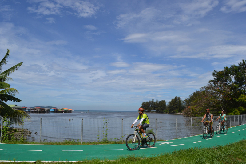 Kota Kinabalu Easy Breezy Cycling Tour in Sabah