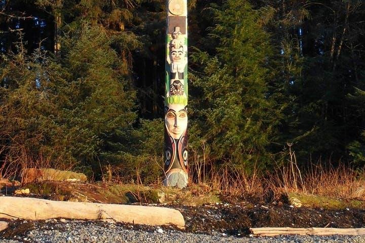 Sitka Sightseeing Tour including Fortress of the Bear and Totem Poles 8uHDlAp5