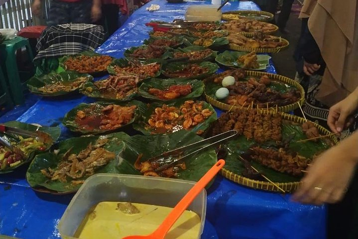 Melawai Night Street Food Tour