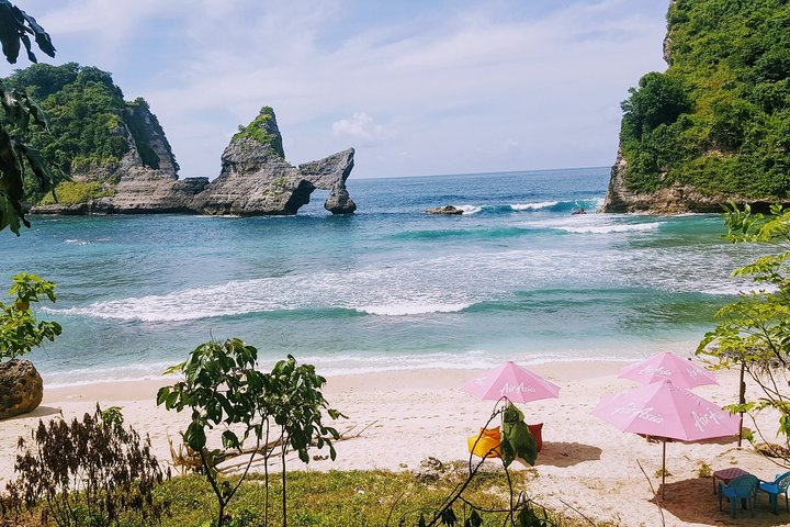 Tiket Tour East Nusa Penida : Diamond Beach, Atuh Beach, Tree House ...