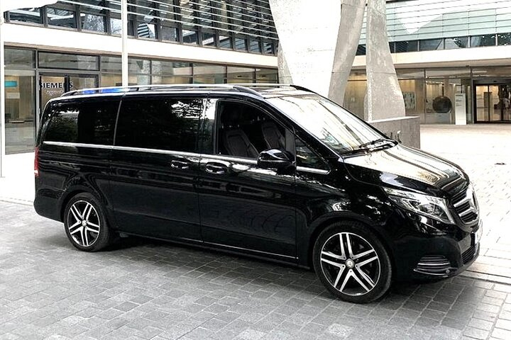 Private Transfer: Paris City to Port of LE HAVRE in Luxury Van