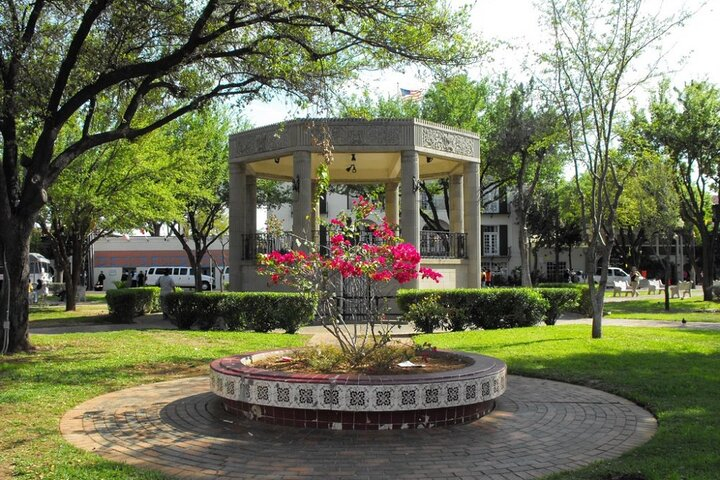 Amazing Self-Guided Scavenger Hunt: Laredo Adventure! OEP7XqrA