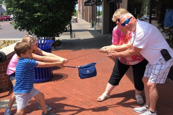 Cincinnati City Scavenger Hunt Excursion by Wacky Walks 0UPpZ09d