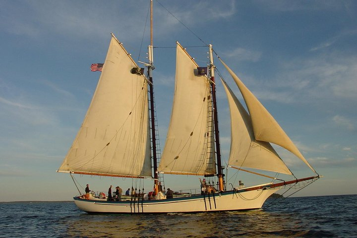 Windjammer Classic Sunset Sail from Camden, Maine z91PogeL
