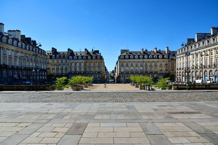 Outdoor escape game | The headquarters of Rennes 6XEgGLyE