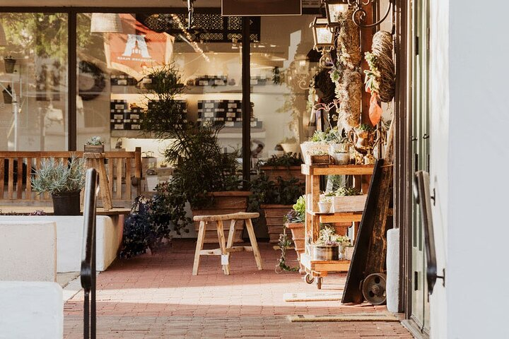 Food Tasting Experience and Guided Walking Tour in Santa Barbara KnxVogAr