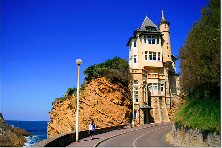 Private Tour of Saint Jean de Luz and Biarritz with driver and optional guide SV6sjmRj