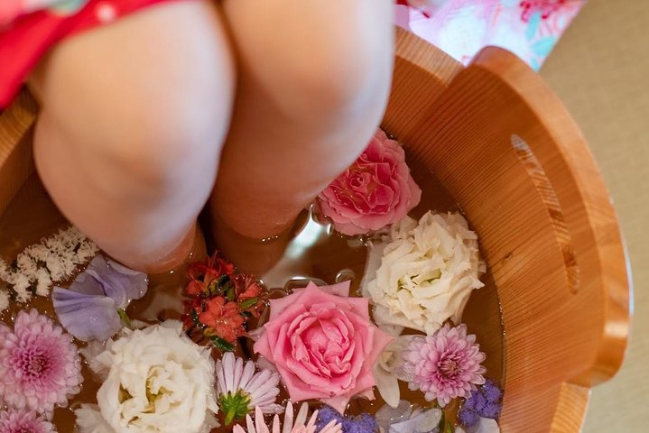 Booking Special!! ‹"Miyabi", 30 minutes course› Foot spa with photogenic flower & foot massage