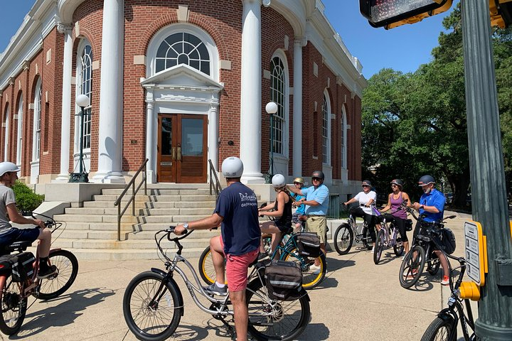 Ride an electric bicycle for a Historical Tour in Aiken prmUo4uh