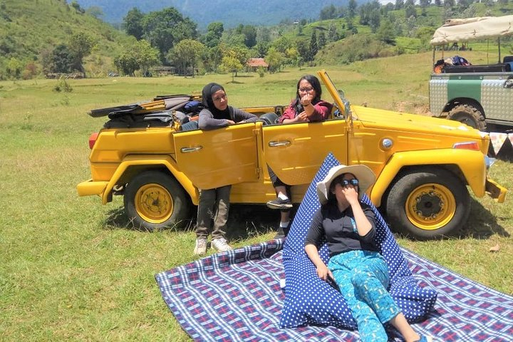 VW Safari Bandung Tour: Cross Road Picnic, Plantation Trip and Village Visit