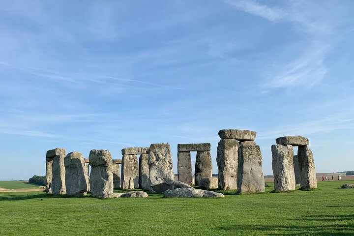 Southampton to London Visiting Stonehenge or Windsor Castle  FyfRdyWz