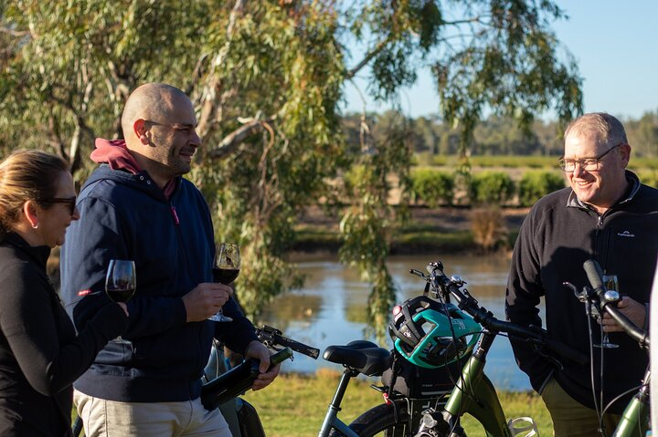 Bike to Winery Tour WIQVSwxI