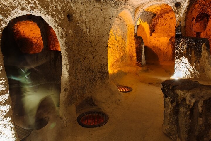 Cappadocia Balloon Ride with Ihlara Valley and Derinkuyu Underground City Tour CYg6reKz