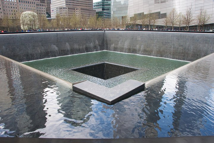 9/11 Memorial at World Trade Center and Financial District Walking Tour