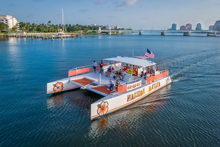 Sun & Sightseeing Hakuna Matata Catamaran Cruise in Palm Beach 5vNXJXJz