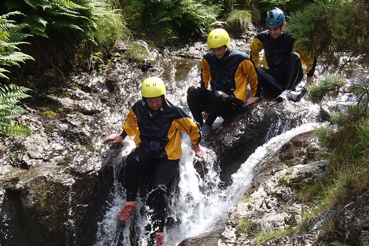 Ghyll Scrambling Water Adventure in the Lake District XaUEzCTT