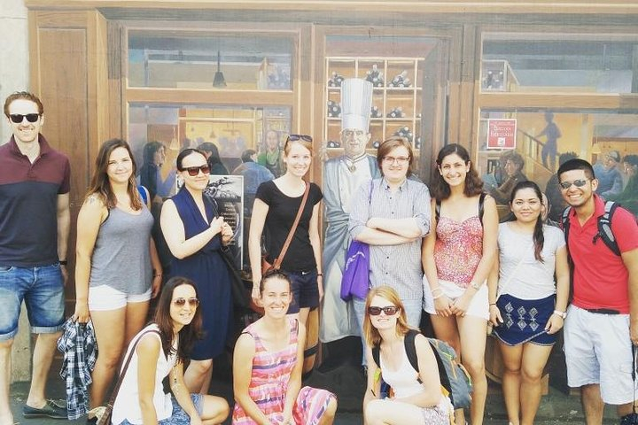 Highlights and Hidden Gems of Lyon Guided Walking Tour (English) xf0utrCI