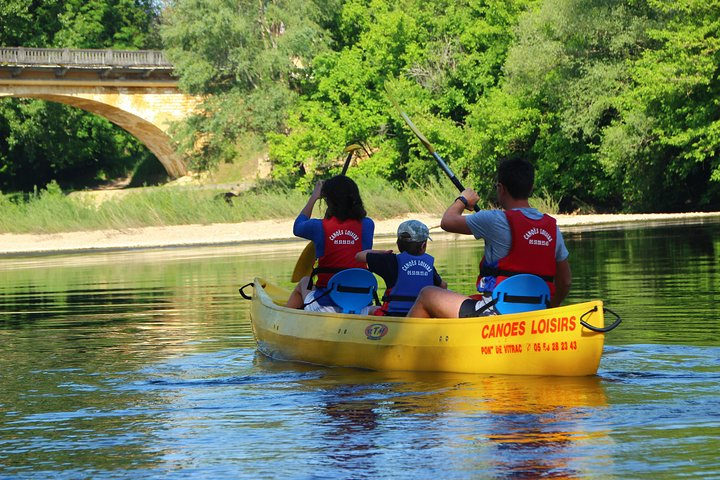 Sarlat la Canéda: The Dordogne valley by canoe H2bqugvy