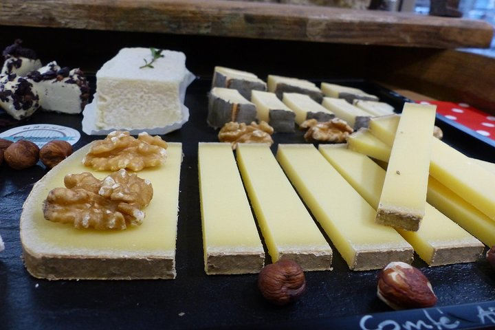 Lyon Old Town Food Tour with Local Specialties Tasting & Lunch S0v7SDzh