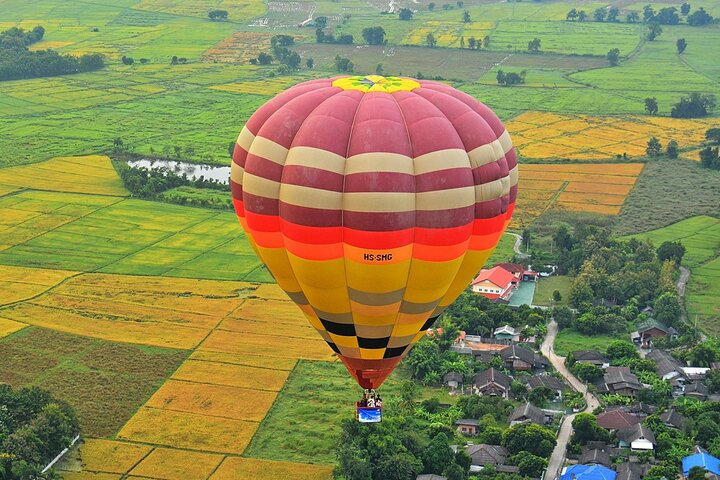 Sunrise Hot Air Balloon Adventure in Chiang Mai 9BSfpPNA
