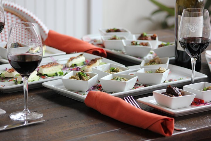 Healdsburg Wine and Food Pairing Guided Walking Tour q1qybBmn