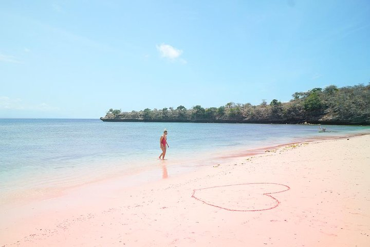 Exotic Lombok's Pink Beach Private Tour