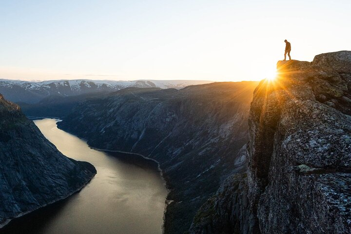 Trolltunga Classic Overnight Hike lmXRYHVP