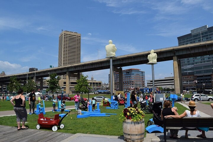 Self-Guided Buffalo Scavenger Hunt: Roaming Buffalo rVfLXLR6