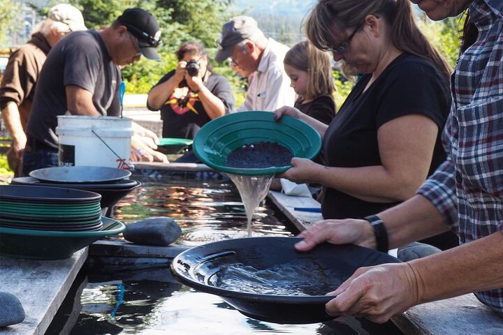 Gold Panning in Seward, Alaska IMBrs8x7