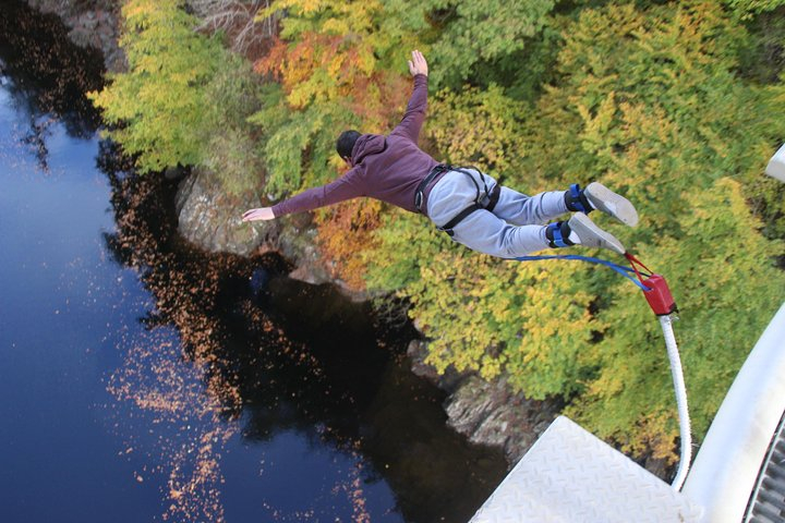 Bungee jump from 40 meters in the stunning valley of Killiecrankie, Scotland OzJ0NSXt