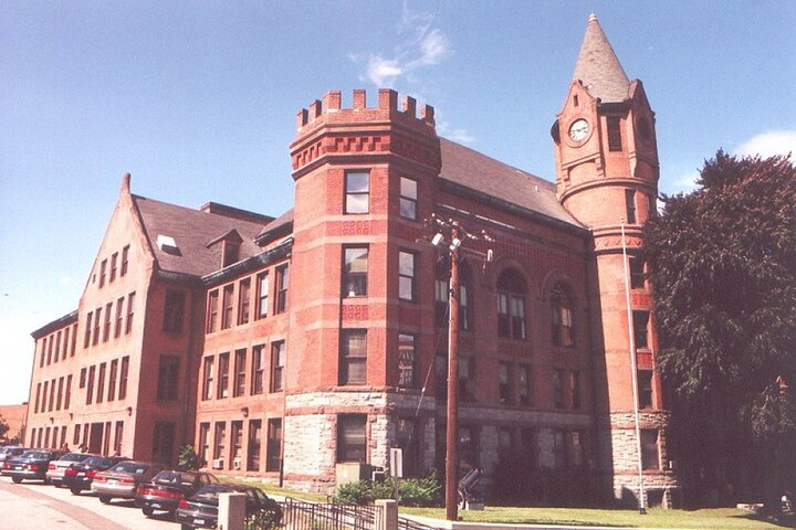 Self-Guided Bridgeport Scavenger Hunt: Connecticut's Sights H2kbSlGc