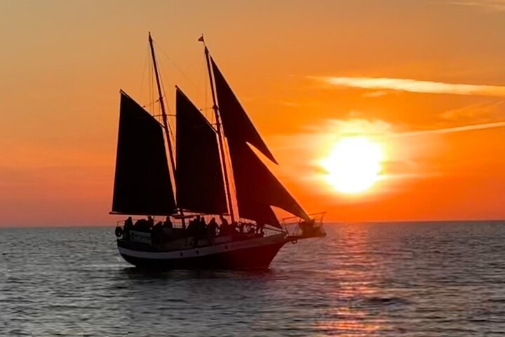 Suncoast Sailing's Sunset Sailing Experience! fVx9wqPM