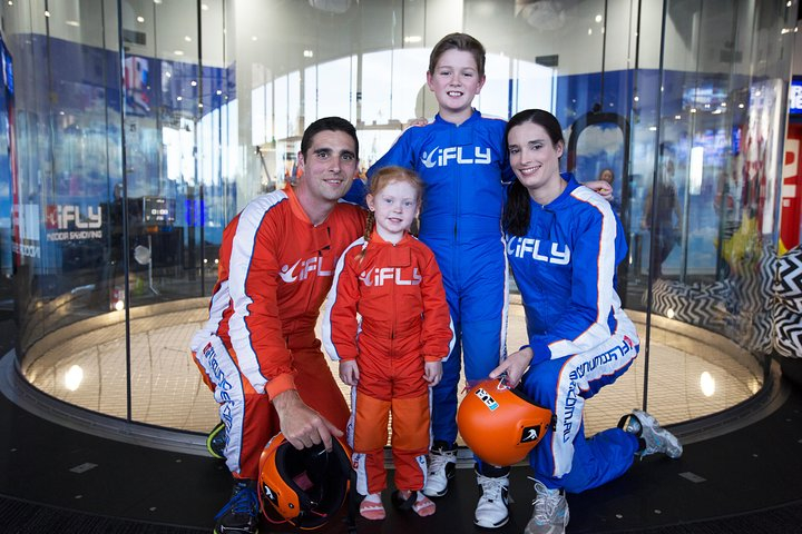 Basingstoke iFLY Indoor Skydiving Experience - 2 Flights & Certificate zGkdm67M
