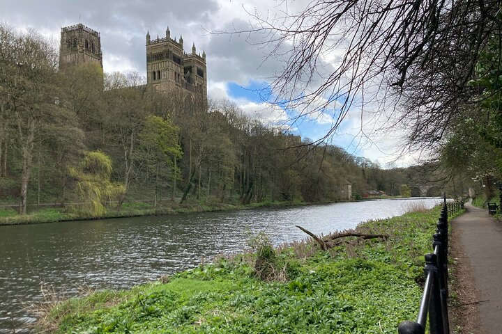 Durham’s Landmarks and Legends: A Self-Guided Audio Tour kmvsMCf9