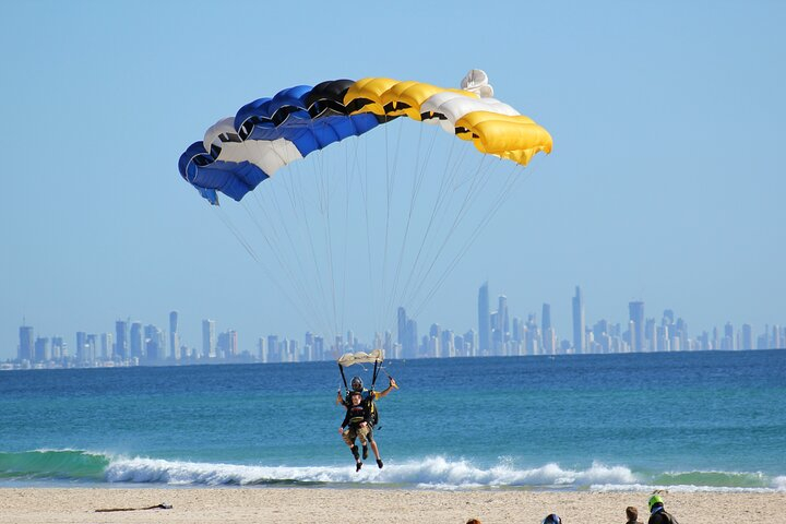 Gold Coast Tandem Skydive p3A2B7Ps