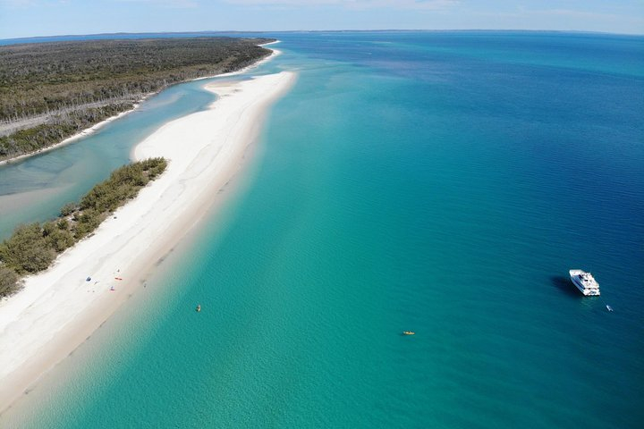 K'gari (Fraser Island) West Coast Half Day Cruise from Hervey Bay gjY52skz