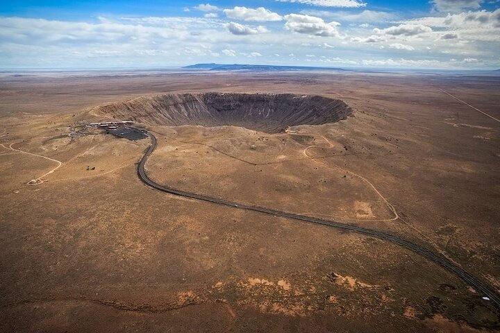 Northern Arizona Meteor Crater and Walnut Canyon from Phoenix - Private Tour ugMPOI8t