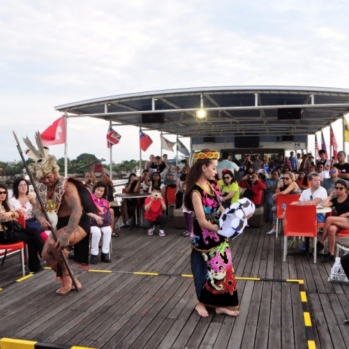 Sarawak River Sunset Cruise Experience in Kuching 
