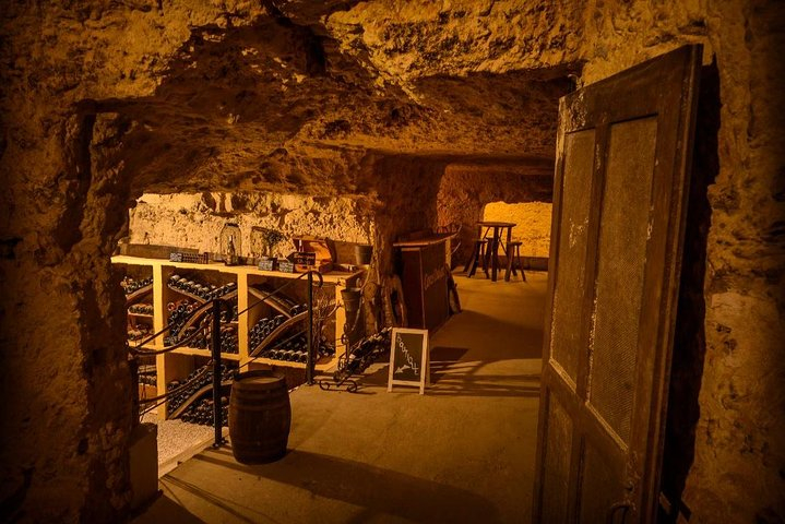 Caves Ambacia, Tour and Wine Tasting in Amboise, Loire Valley CHMYdzhk