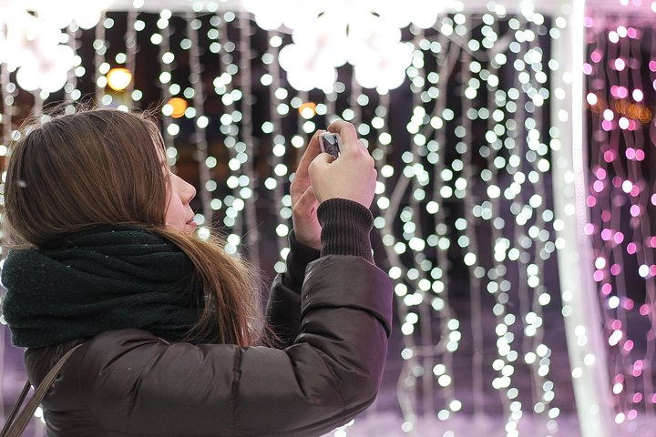 Experience the season with a scavenger hunt in Madison with Holly Jolly Hunt pXBwmpTl