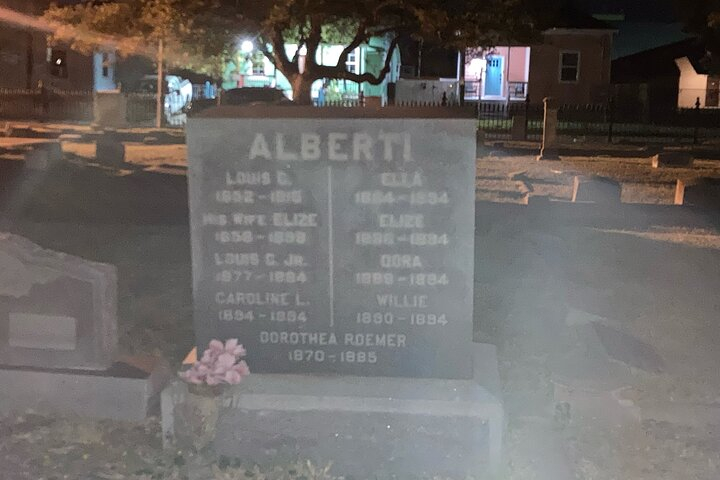 Galveston's Haunted Cemetery Walking Tour V10thHri
